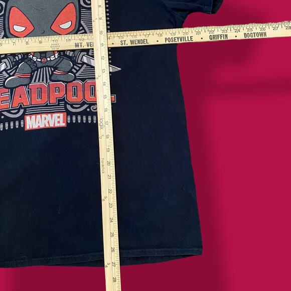 Funko Deadpool Marvel comics t-shirt size medium - Picture 3 of 4